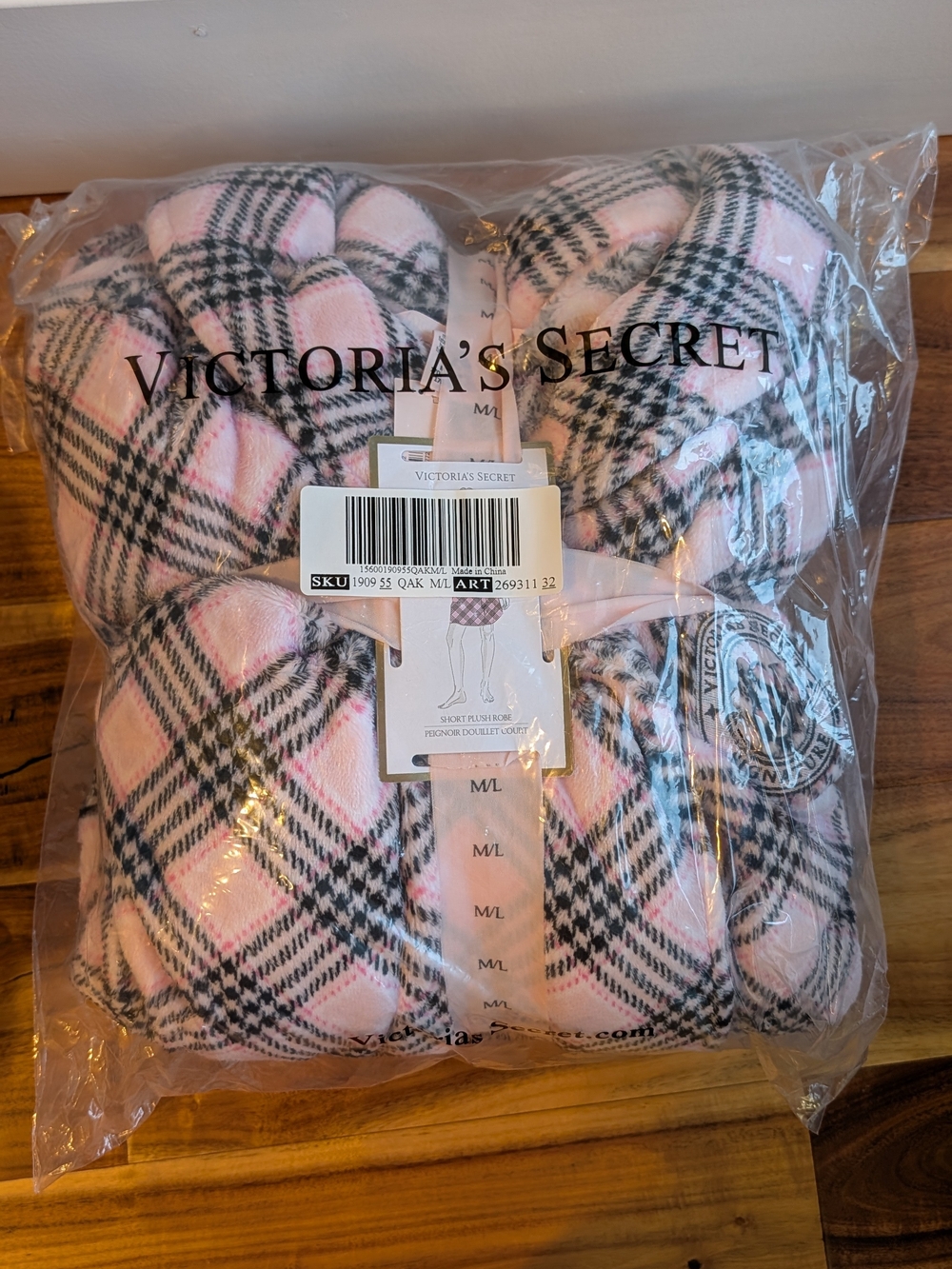 Victoria's Secret Pretty Blossom Fave Plaid Pink Short Dressing Gown / Robe - Picture 1 of 4